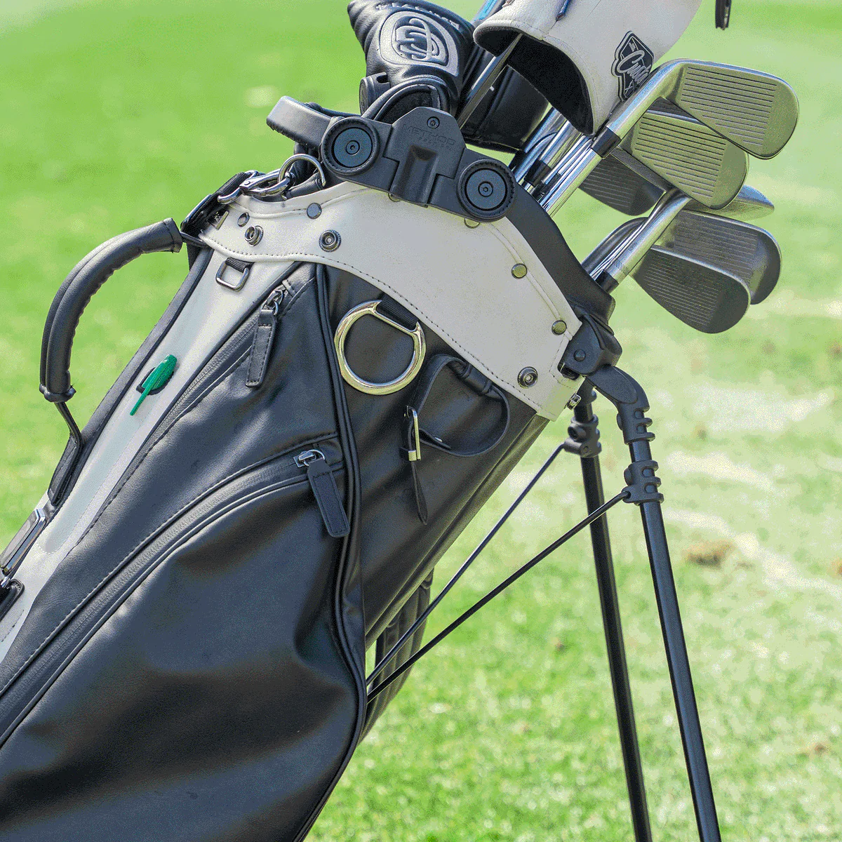 Magnetic Gear Hub for Golf Bags - Image 4