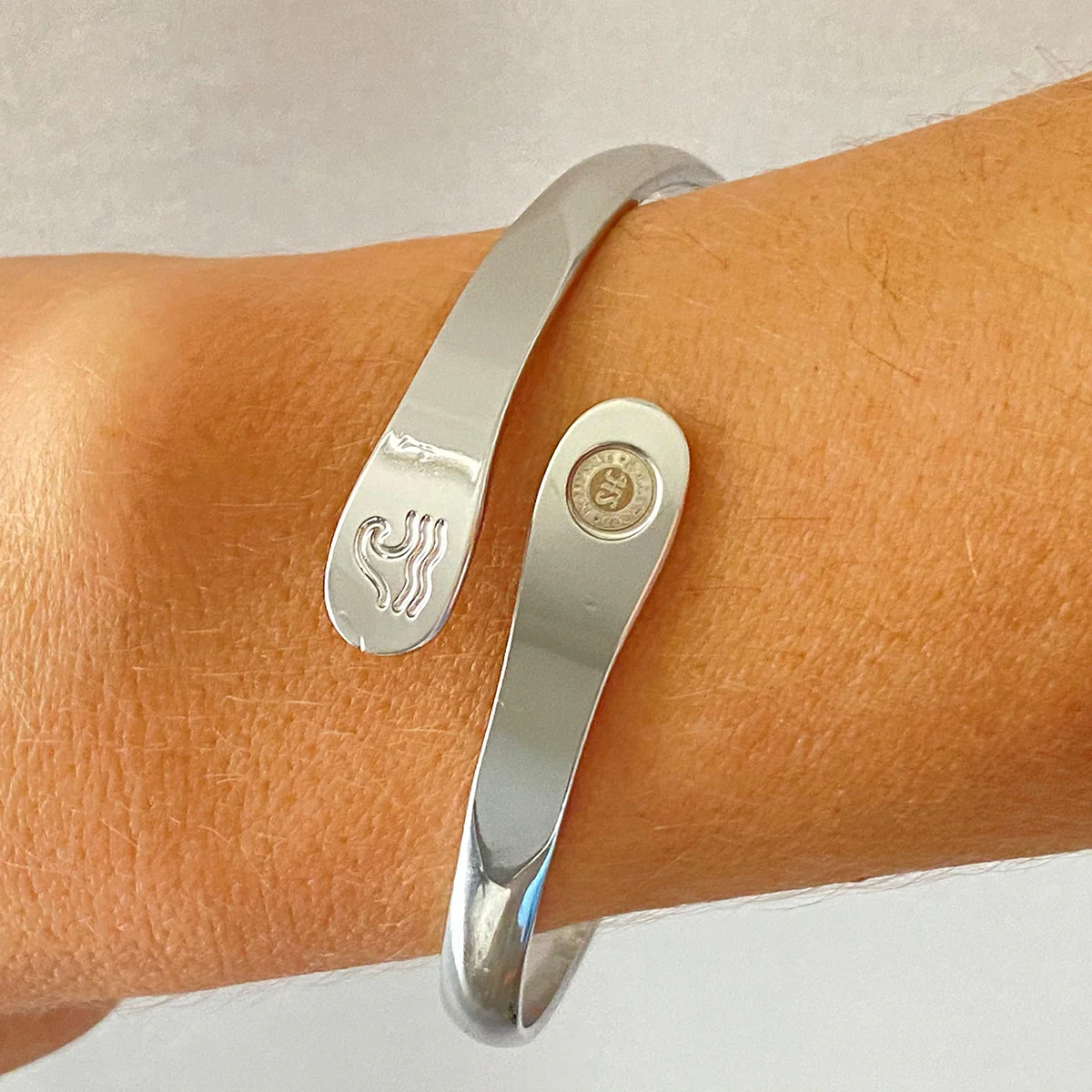 Ocean Wave Engraved Bracelet